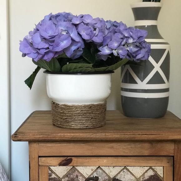 Flower Pot - Picture 7 of 9